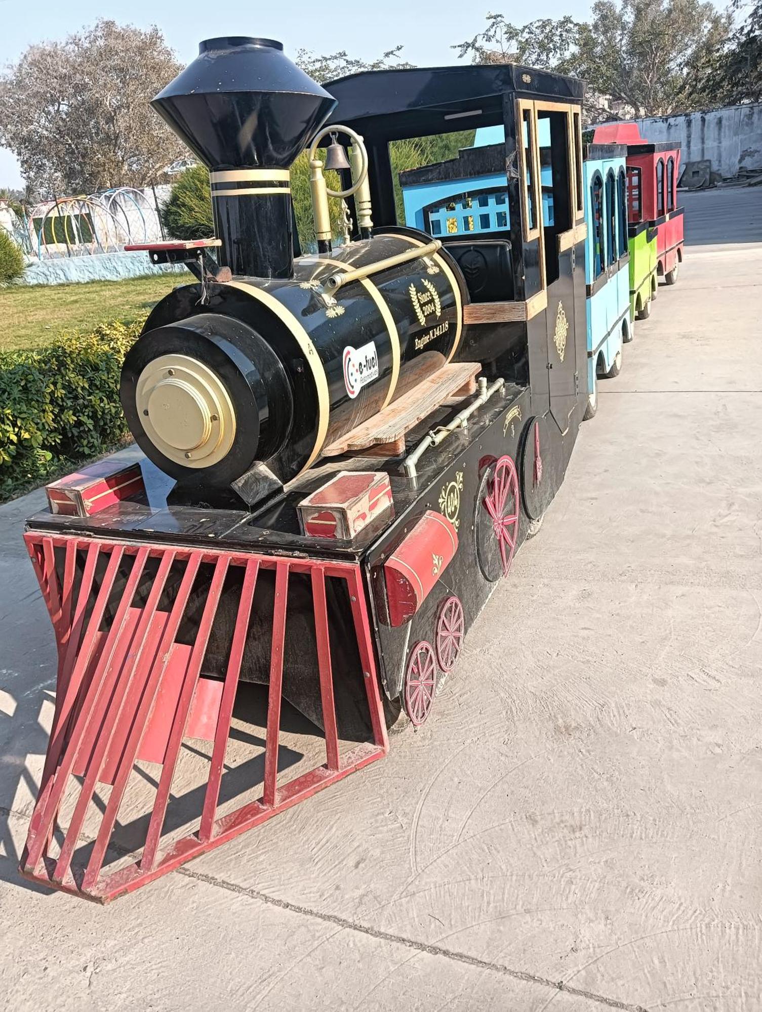 Krishna Fun Land Hotel Mathura Ngoại thất bức ảnh